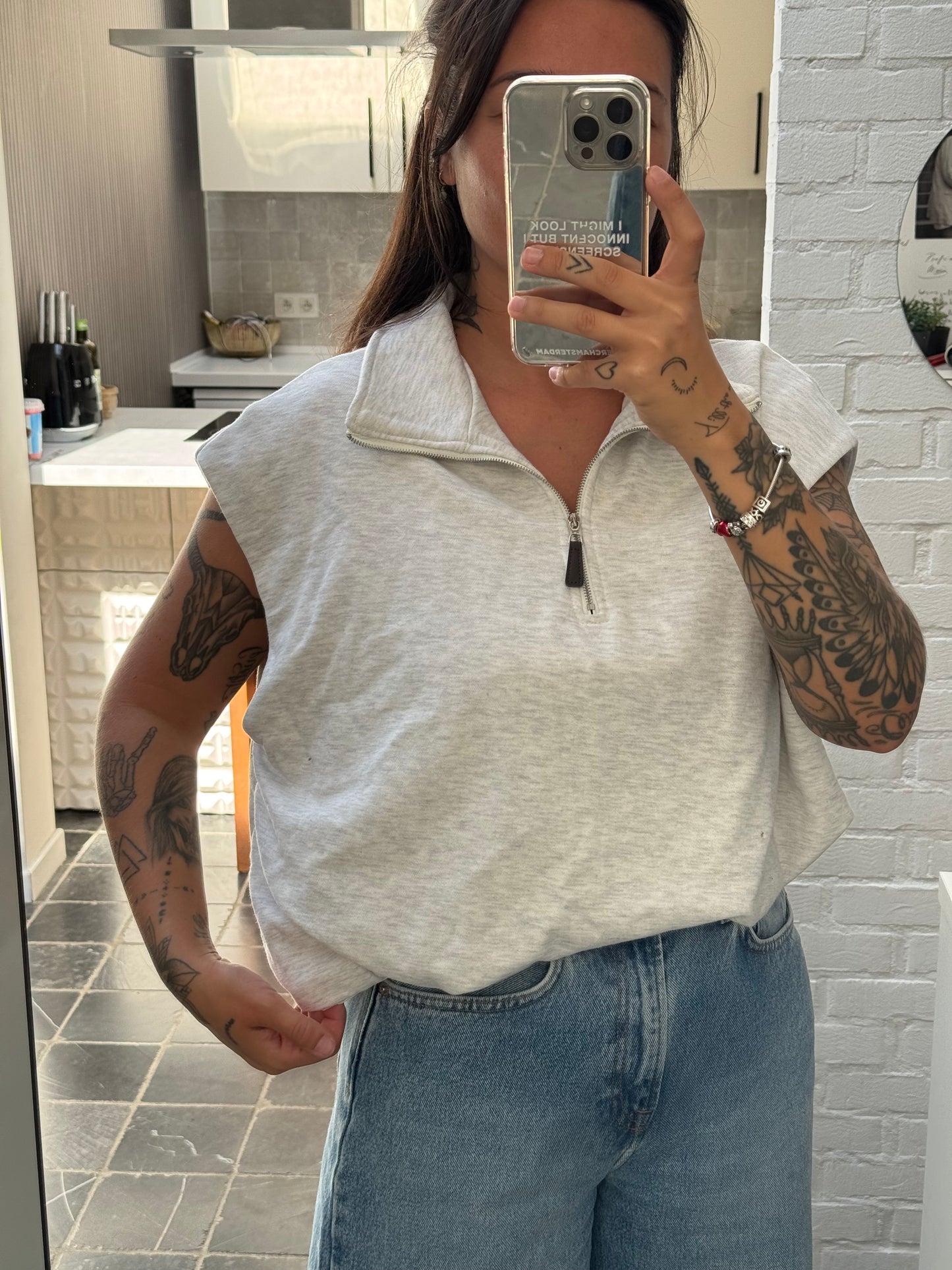 PL zipper sleeveless sweater
