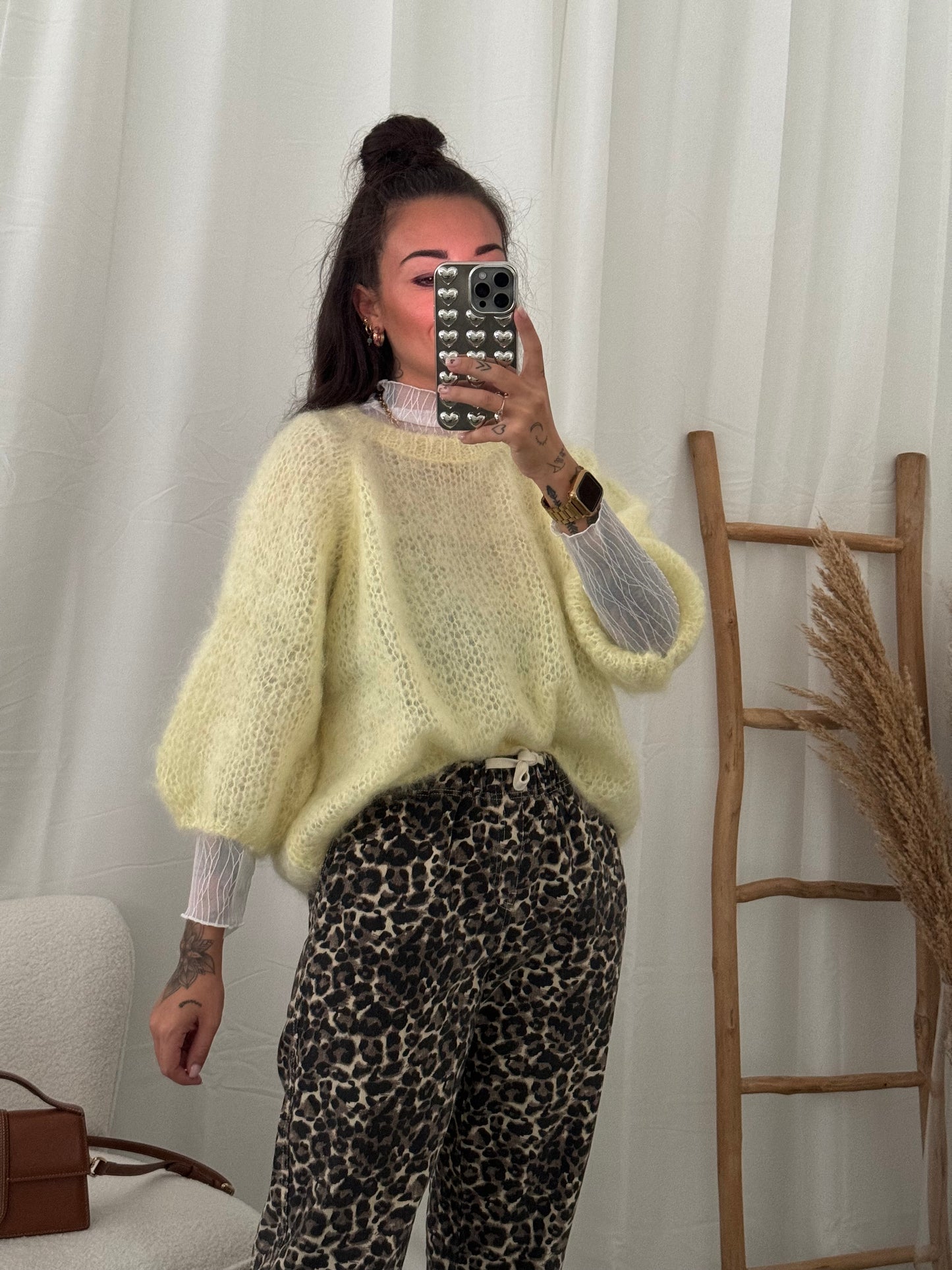 Sous-pull white