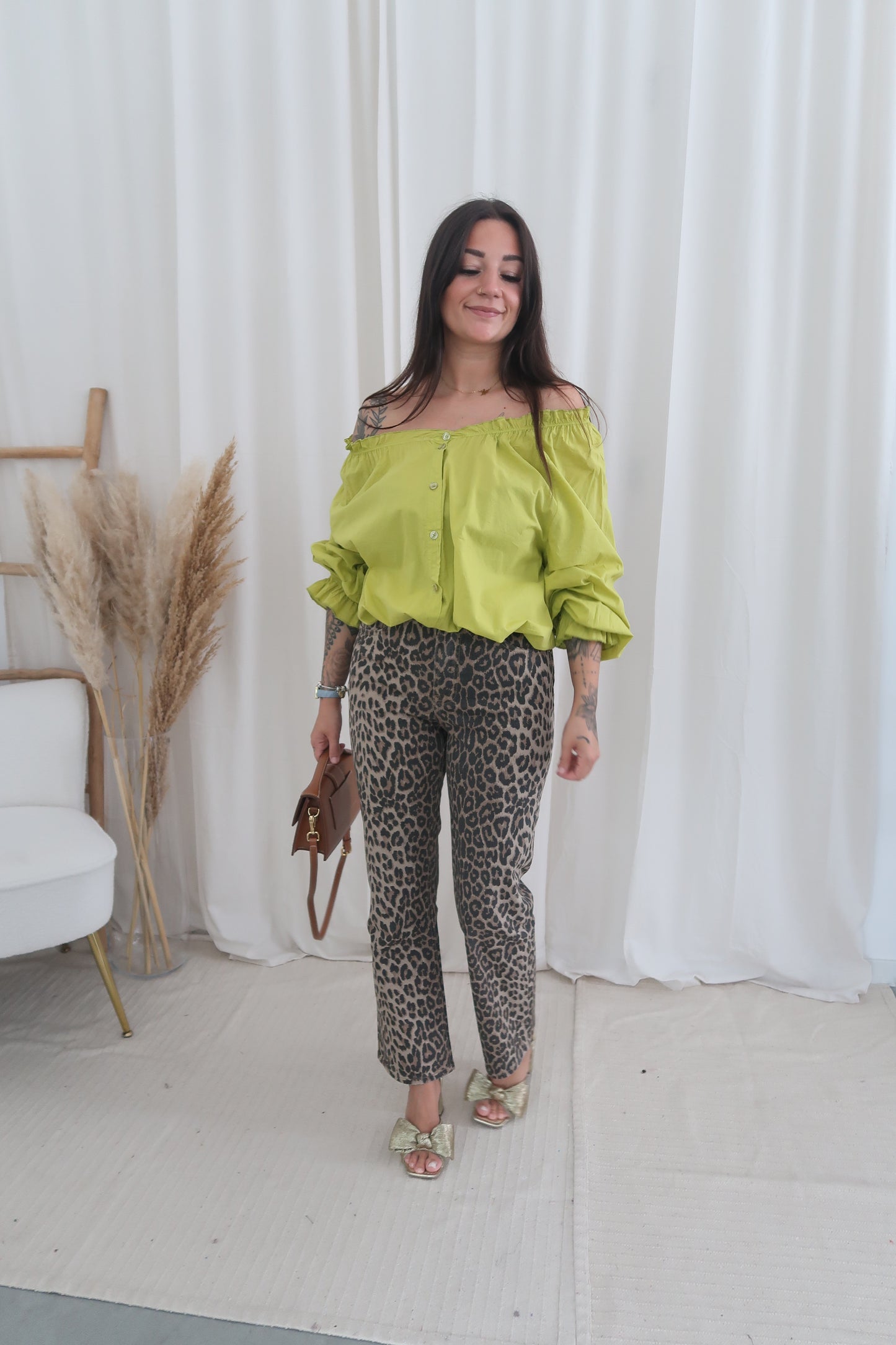 Off shoulder top green