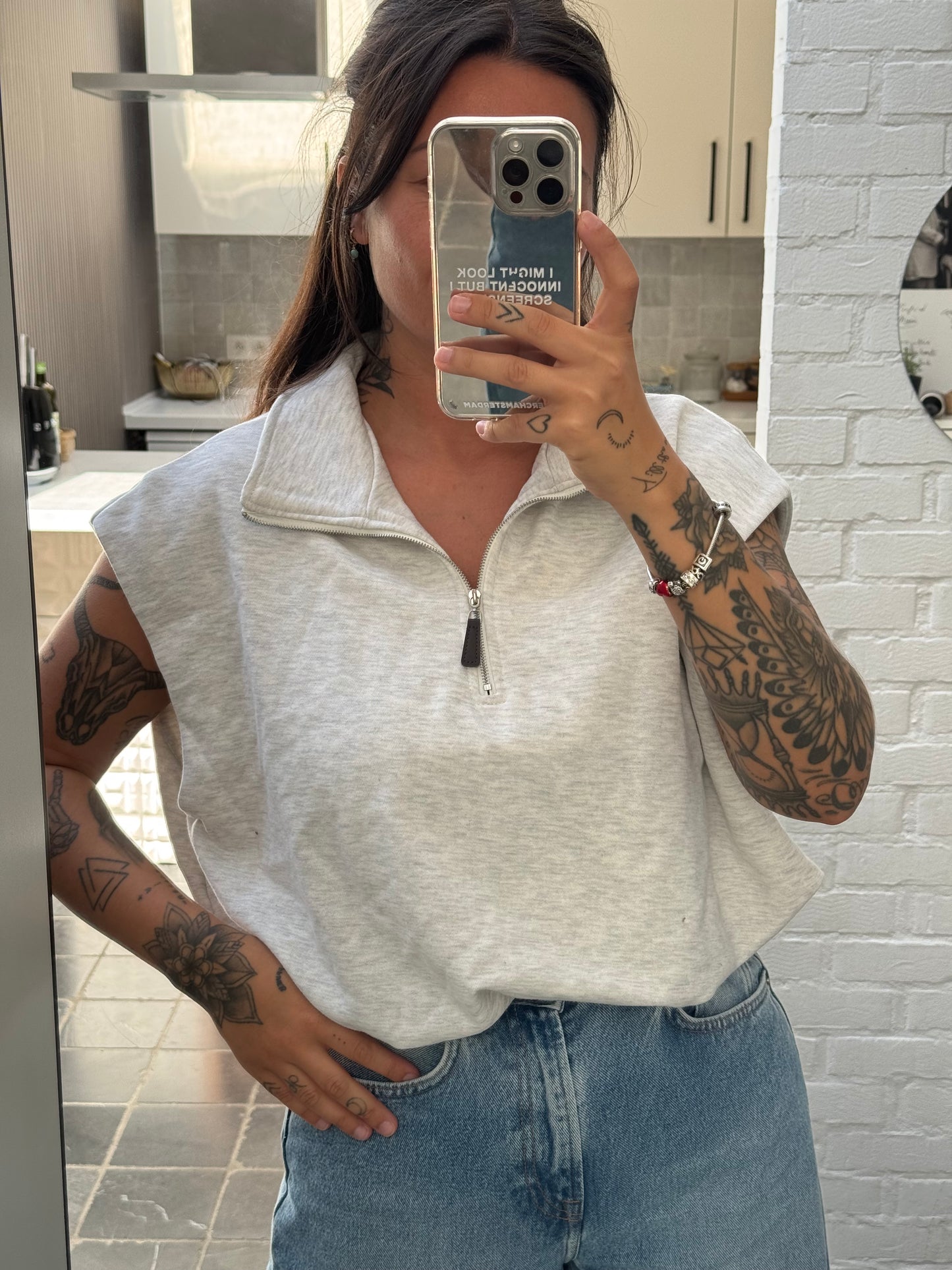 PL zipper sleeveless sweater