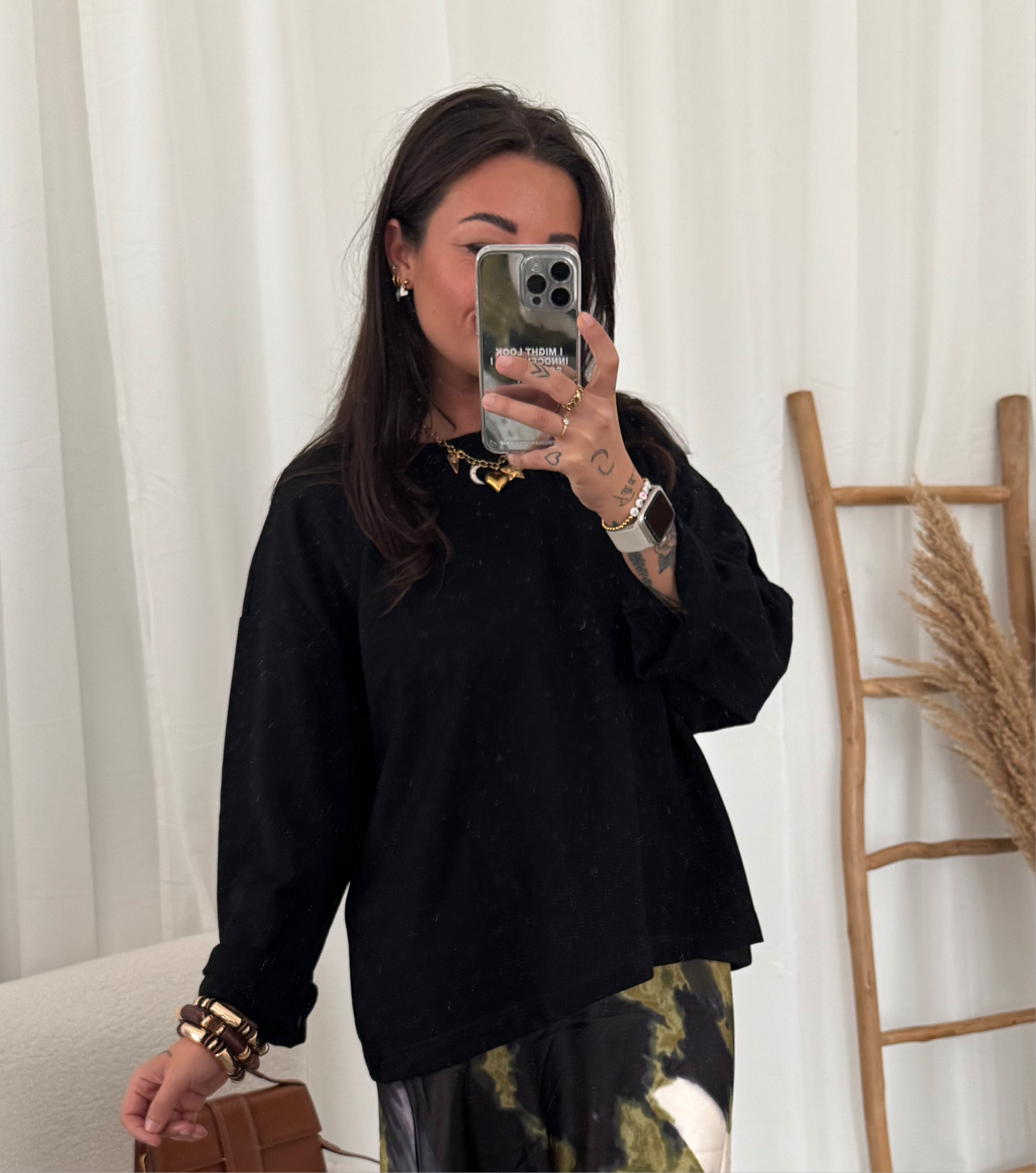 Sally top black
