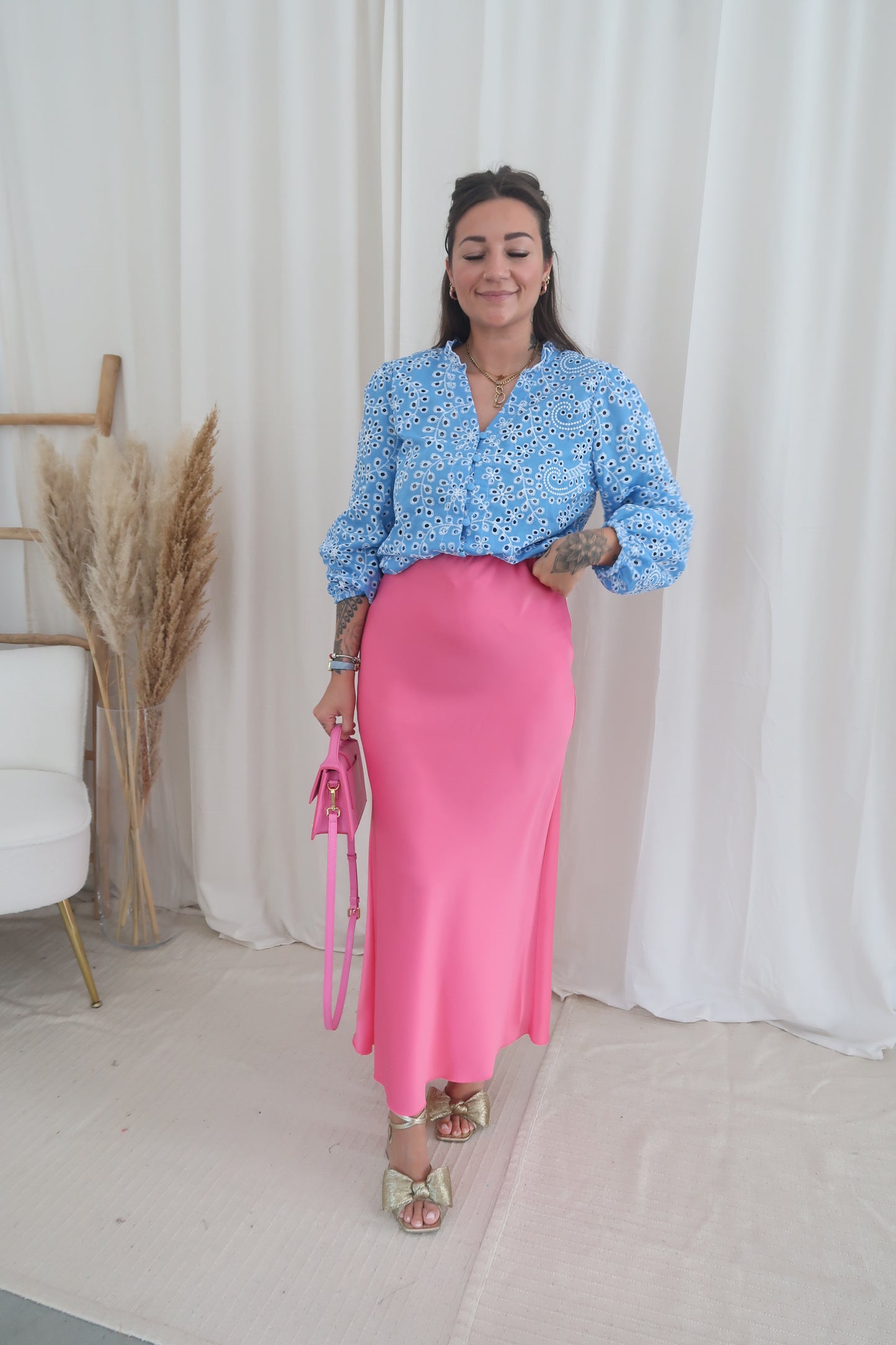Broderie blouse blue