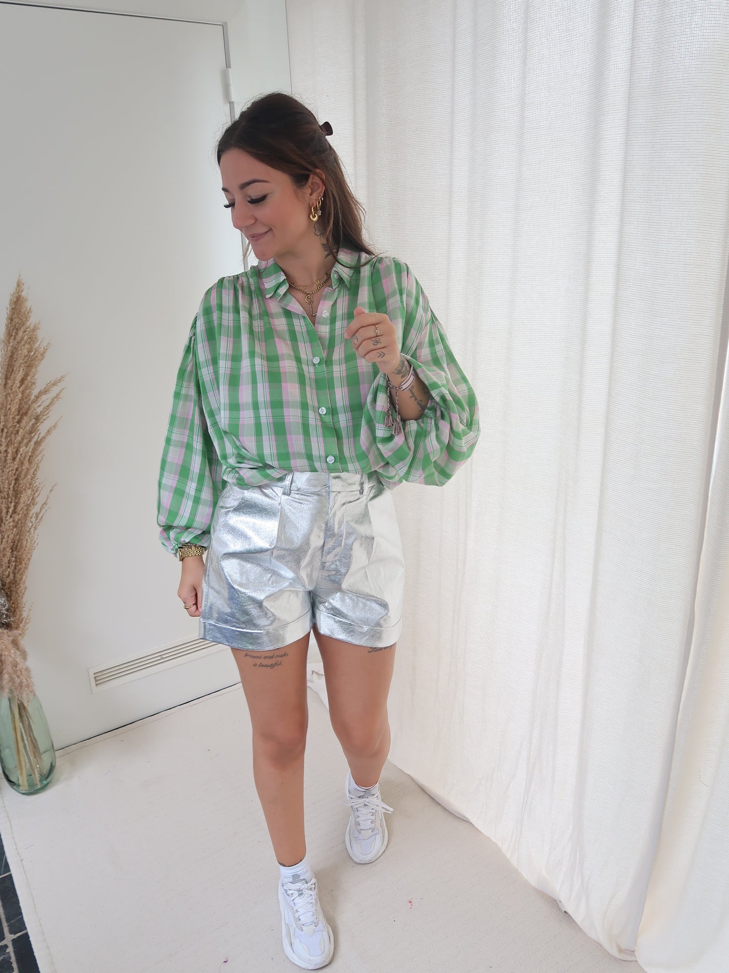 Metallic short