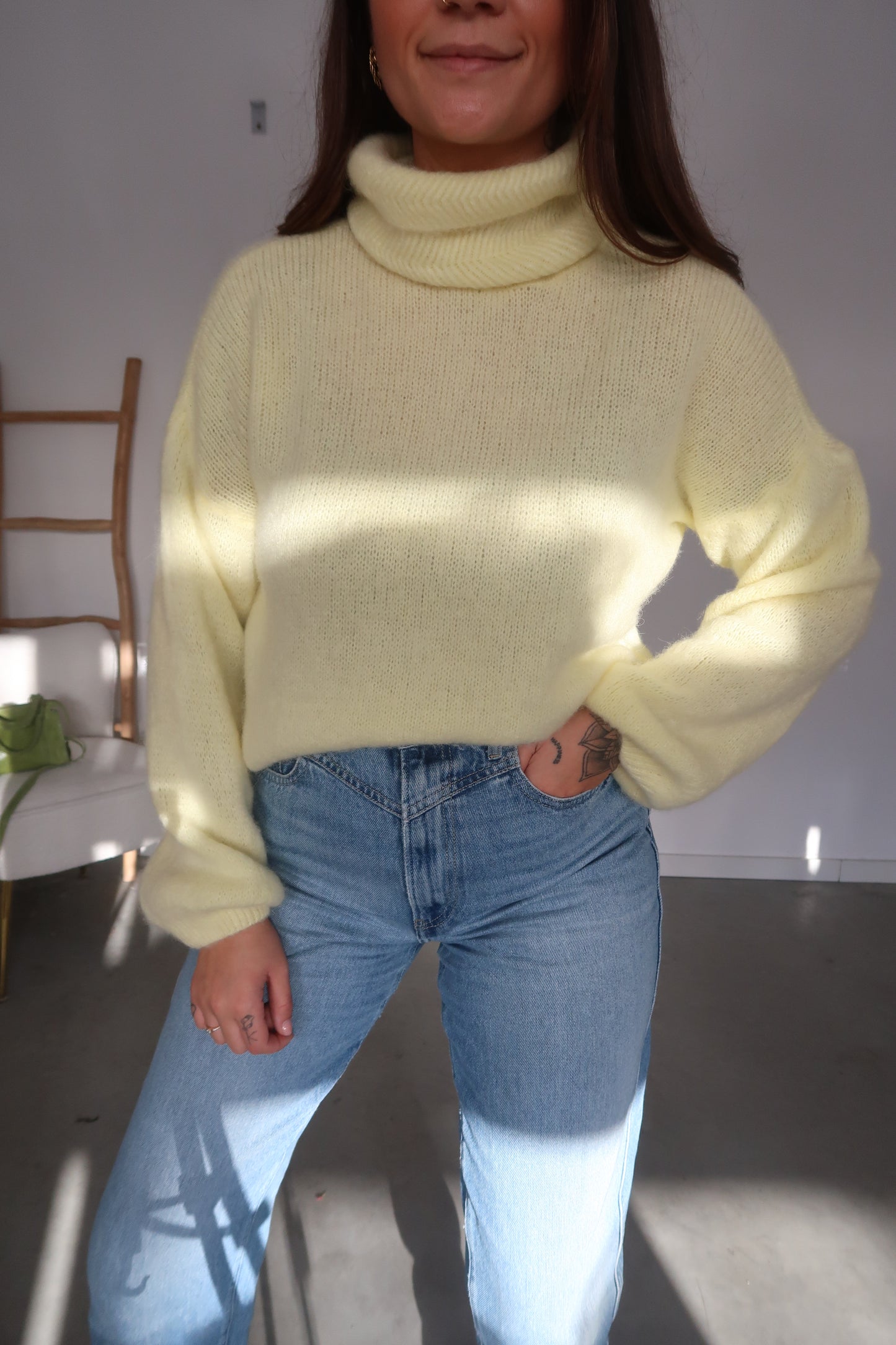 Ona sweater yellow