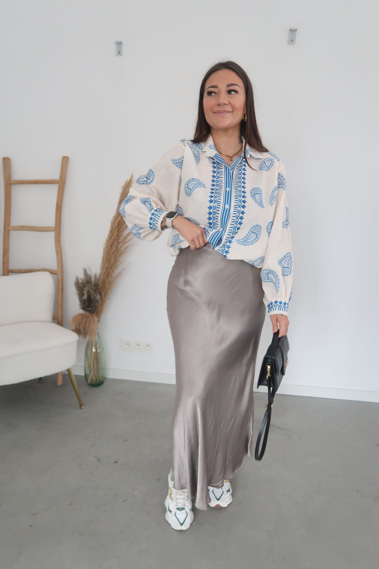 Maxi satin skirt taupe