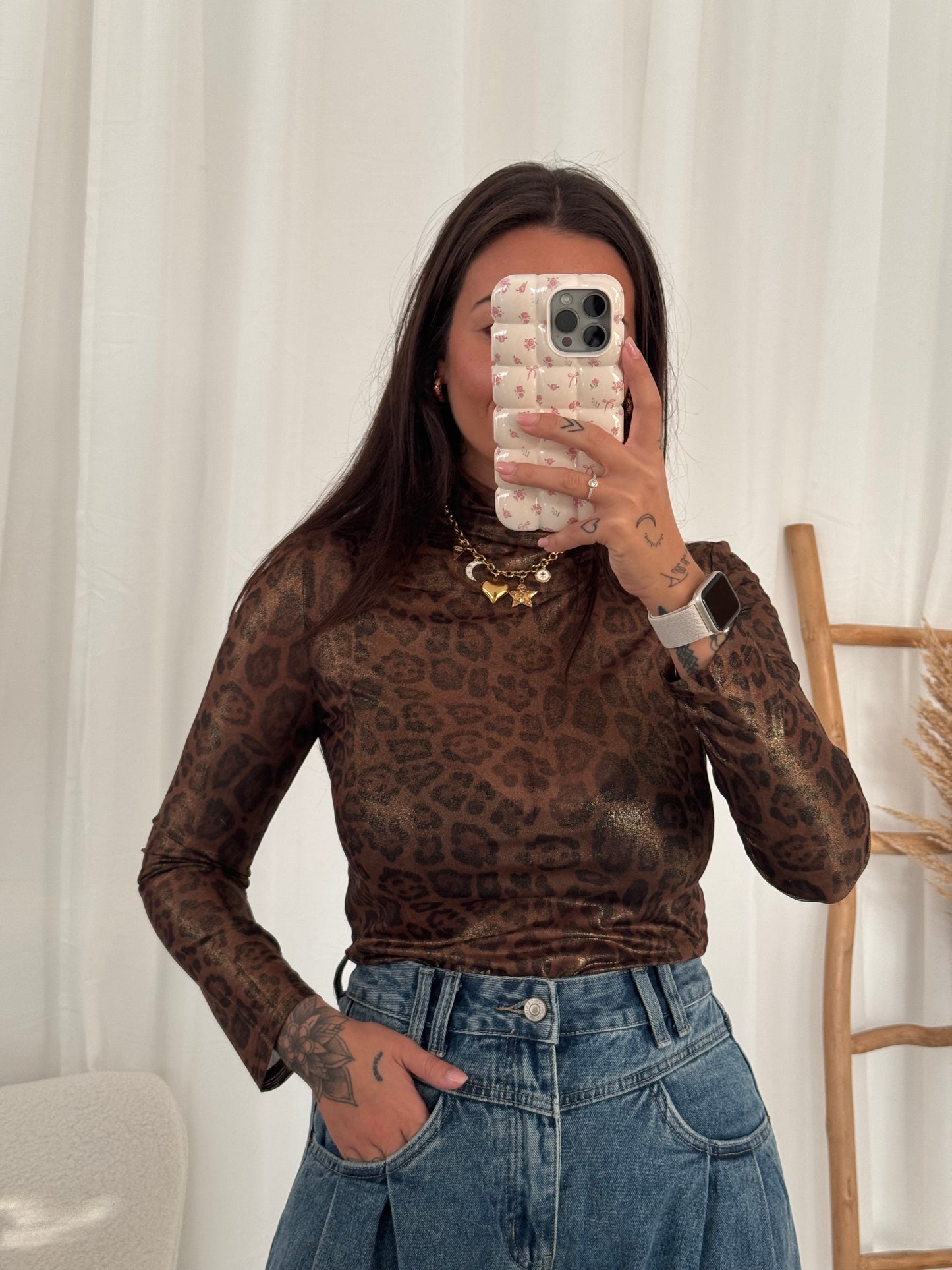 Shiny leopard sous-pull